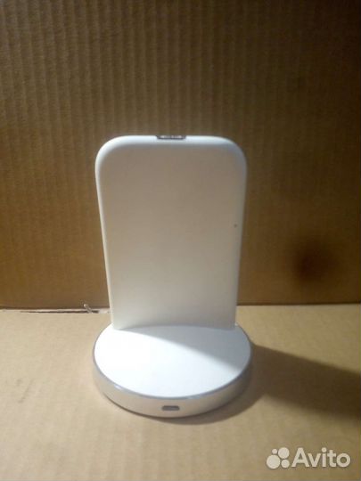 Беспроводной зарядник momax