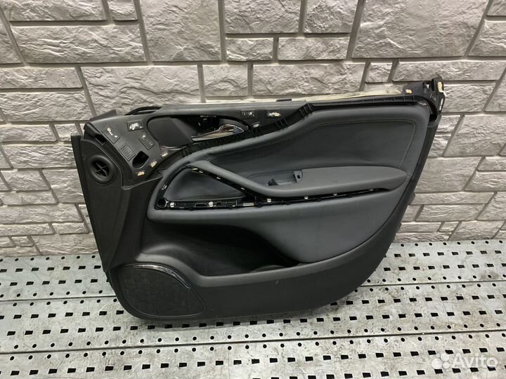 Opel zafira C Обшивка двери передней правой