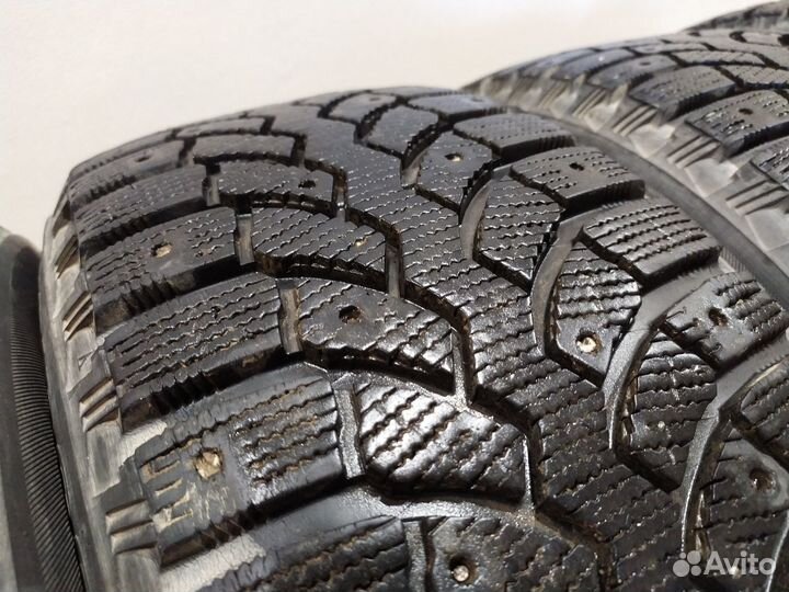 Bridgestone Blizzak Spike-01 205/55 R16 91T