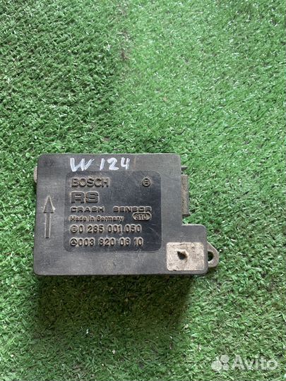Блок управления airbag Mercedes w124