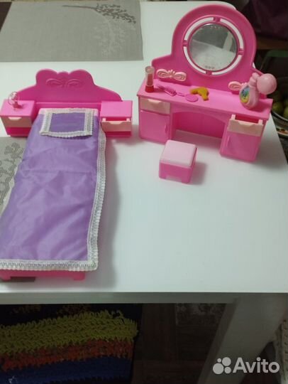 Мебель спальня для домика Барби