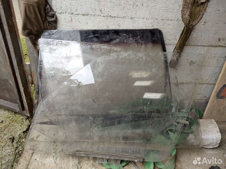 Стекла дверей Chevrolet Niva