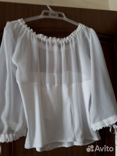 Блузка белая