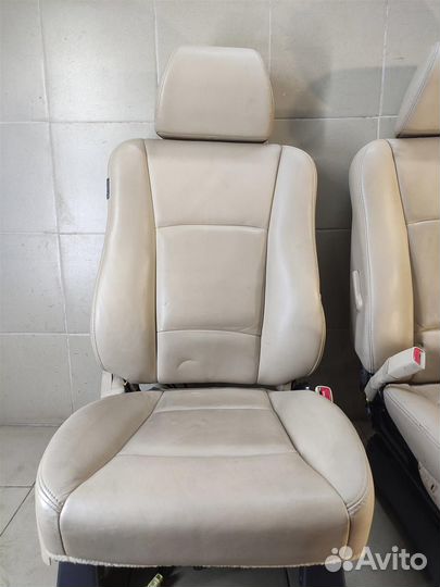 Сиденья комплект Subaru Tribeca WX 2008