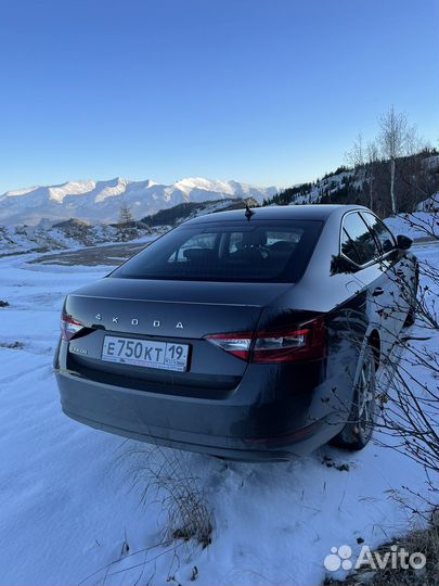 Личный водитель с личным автомобилем бизнес класса