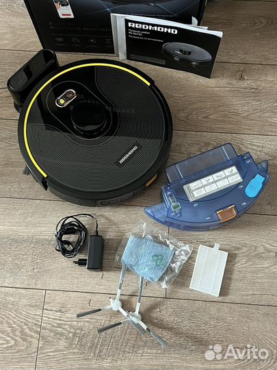 Робот-пылесос Redmond RV-R670S