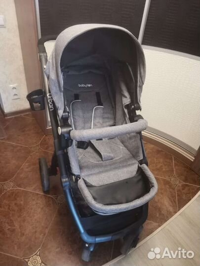 Прогулочная коляска книжка