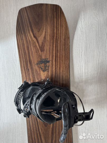 Сноуборд с креплениями Jones+Flow NX2