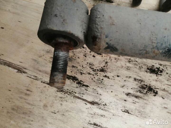 Стойки задние всборе (с пружинами) audi 80 b3