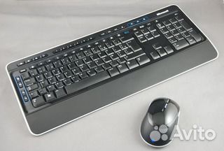 Беспрводная клавиатура и мышь Microsoft