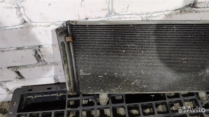 Радиатор кондиционера (конденсер) 73210AJ000