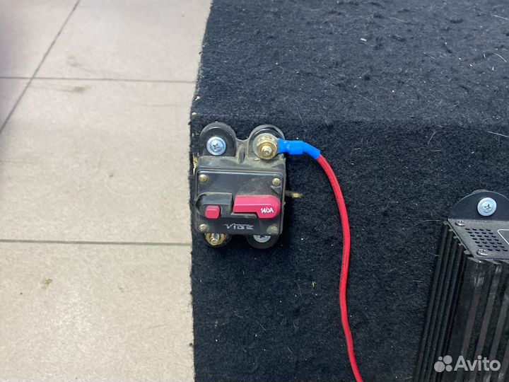 Сабвуфер с усилителем