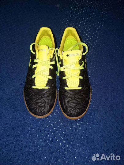 Бутсы 33 размер