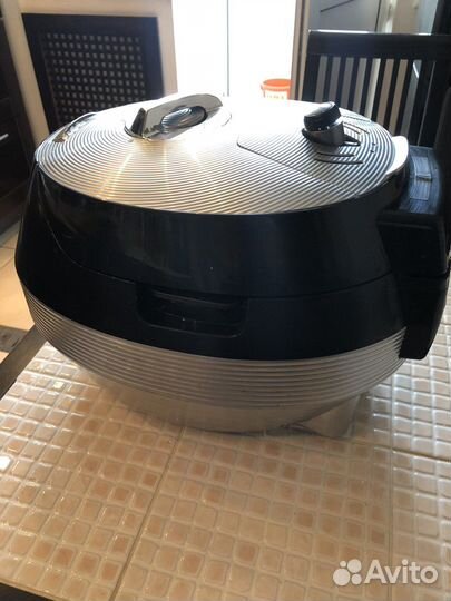 Мультиварка мультишеф Bork U803