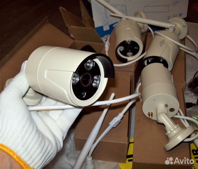 Комплект камер видеонаблюдения 4в1 уличные новые