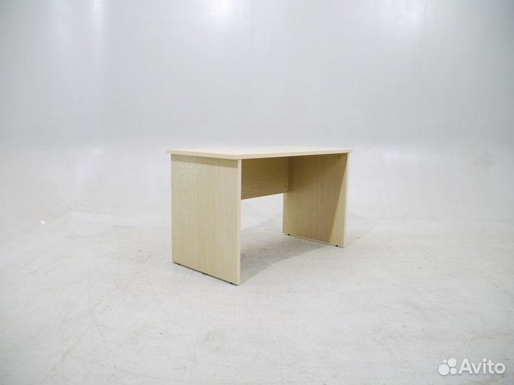 Стол письменный офисный