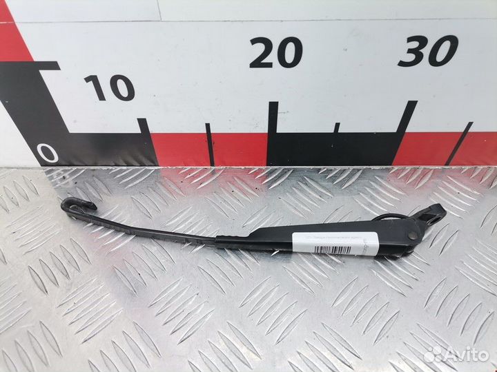 Щеткодержатель задний Mercedes-Benz E-Класс