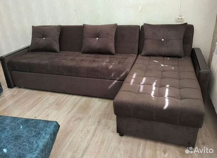 Диван угловой в наличии