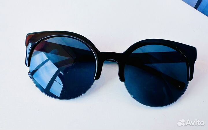 Солнцезащитные очки женские