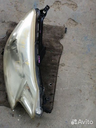 Фара передняя правая Nissan Note E12