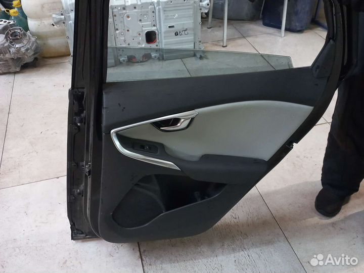 Дверь задняя правая всборе Volvo V40 2 с 2012-2019