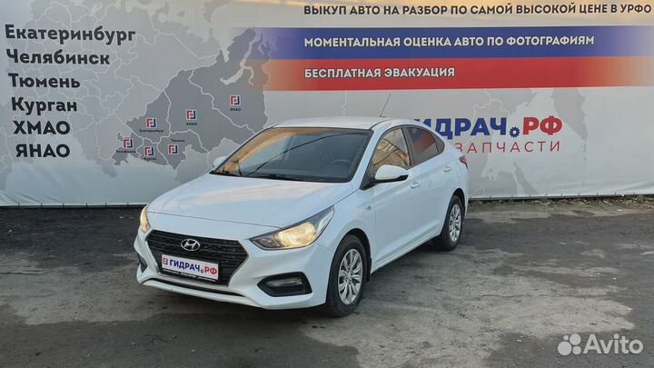 Обшивка двери передней левой Hyundai Solaris 82301-H5140-NTA