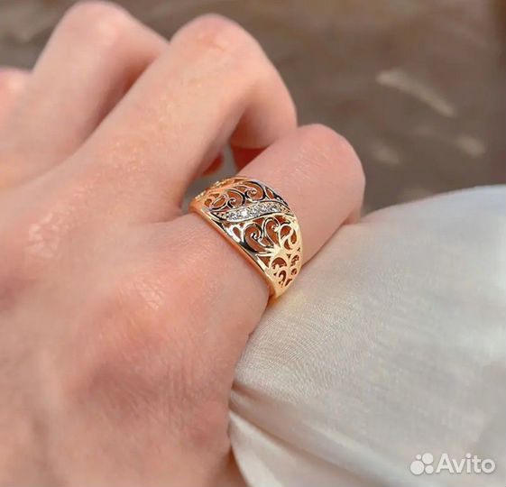 Золотой,Изумительный комплект с цирконами