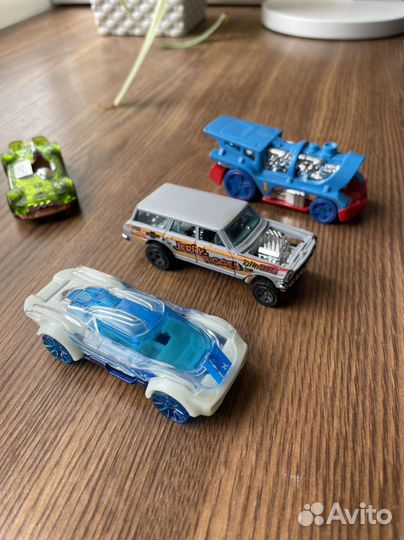 Hot wheels машинки