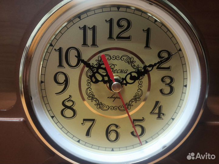 Настольные часы 