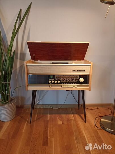 Юбилейная Радиола Вэф радио 1967г. После реставрац