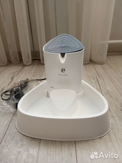 Поилка для котов (автоматическая)