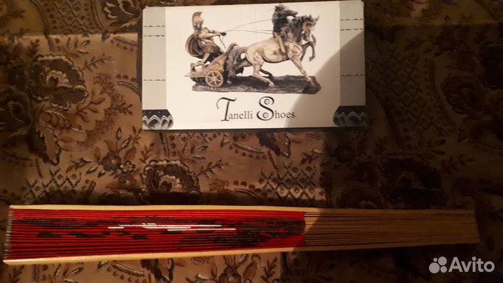 Веер коллекционный