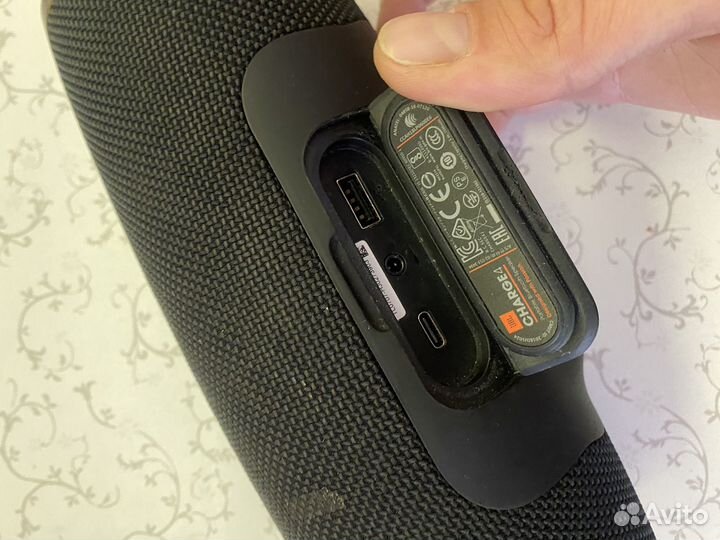 Колонка jbl charge 4