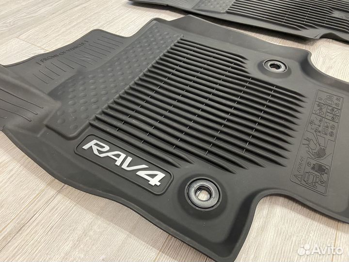Оригинальные литьевые ковры Toyota RAV4