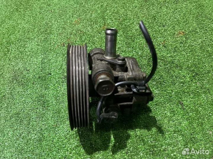 Насос гидроусилителя руля Mitsubishi Lancer CY