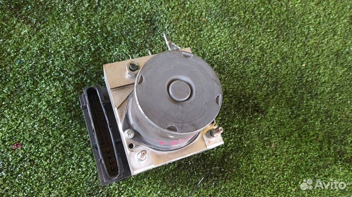 Блок ABS Toyota Avensis 272 3zrfae 2012