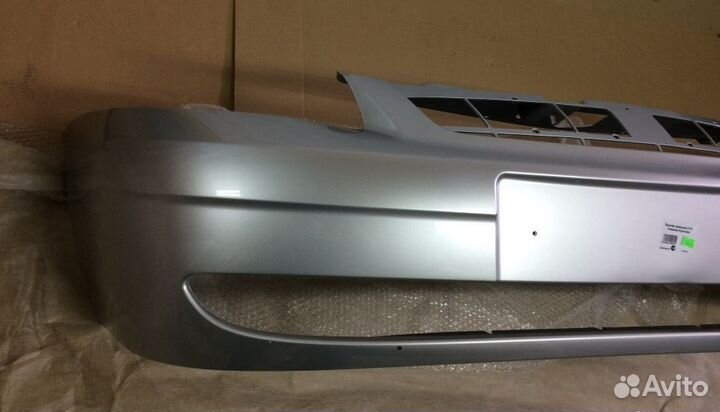 Бампер на ваз 2170 Лада Приора серебристый