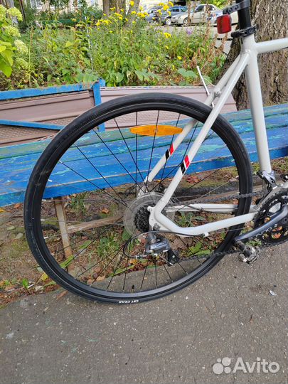 Шоссейный велосипед Outleap trackway