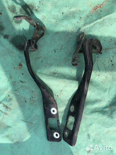 Петля капота хонда Цивик 5д