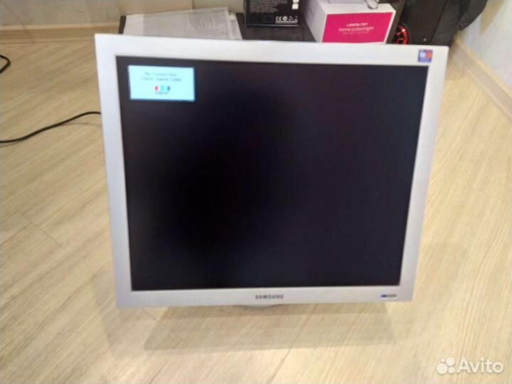 Монитор Samsung SyncMaster 193p plus