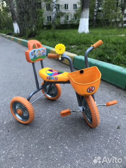 Детский велосипед трехколесный