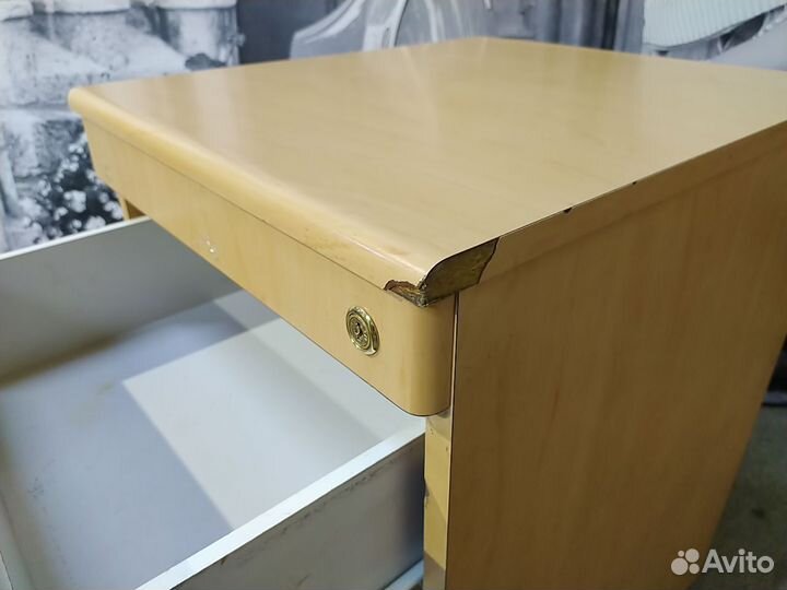 Тумба офисная подкатная, 3 ящика б/у 09-120