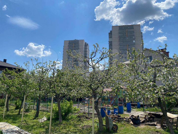 Коттедж 280 м² на участке 16 сот.