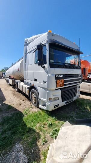 DAF XF 95.430 с полуприцепом, 2006