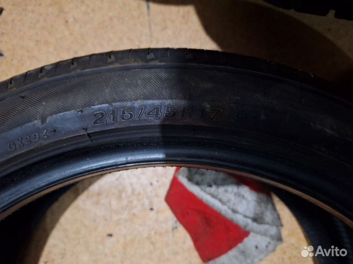 Bridgestone Regno GR-03 215/45 R17