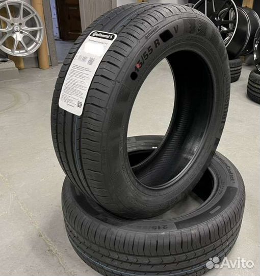 Continental ContiPremiumContact 5 215/55 R17 94V
