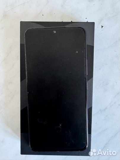 Samsung Galaxy S22, 8/256 ГБ