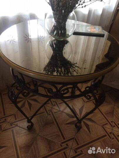 Светящийся столик