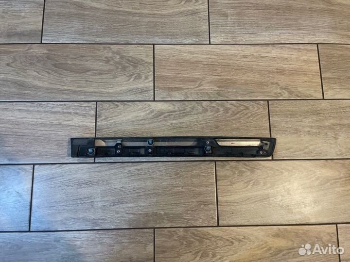 Накладка двери задняя правая Toyota Land Cruiser