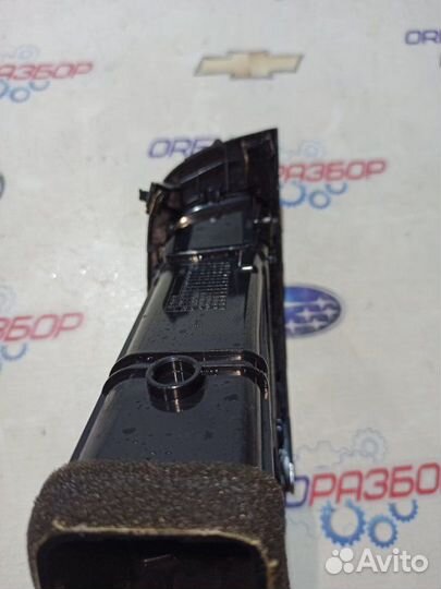 Дефлектор воздушный левый Kia Cerato 2 1.6 G4FC